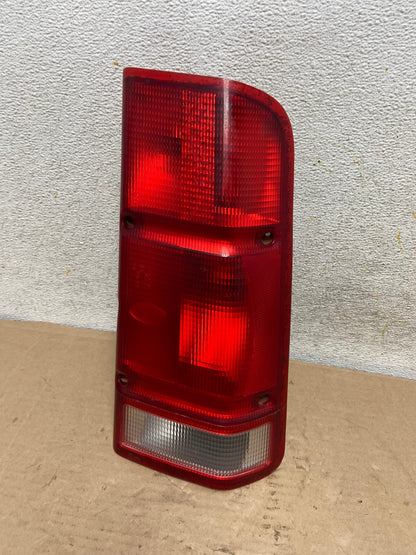 1999 - 2002 Land Rover Discovery Right Passenger Side Tail Light AH9451 LK0