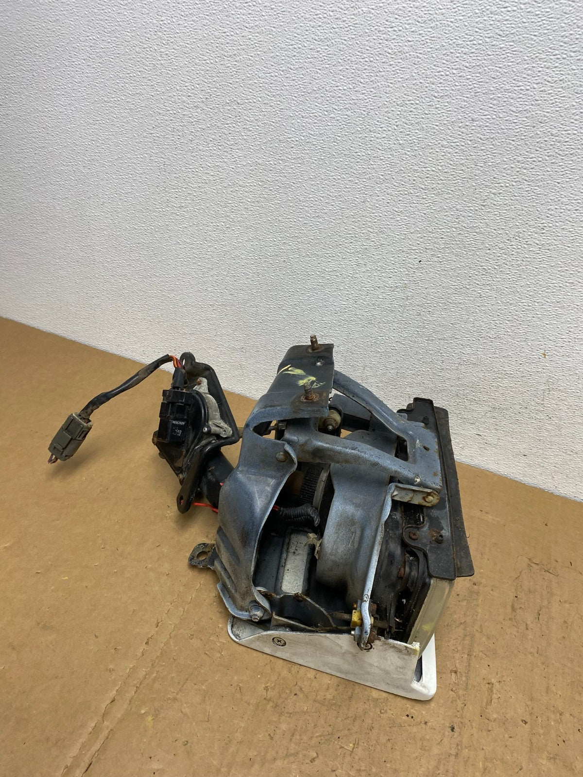 1987 to 1989 Nissan 300ZX Right Passenger RH Halogen Headlight AD1361 DG9