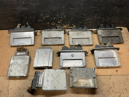 Mix of 10 Ford ECM Engine Computer Module Y64971
