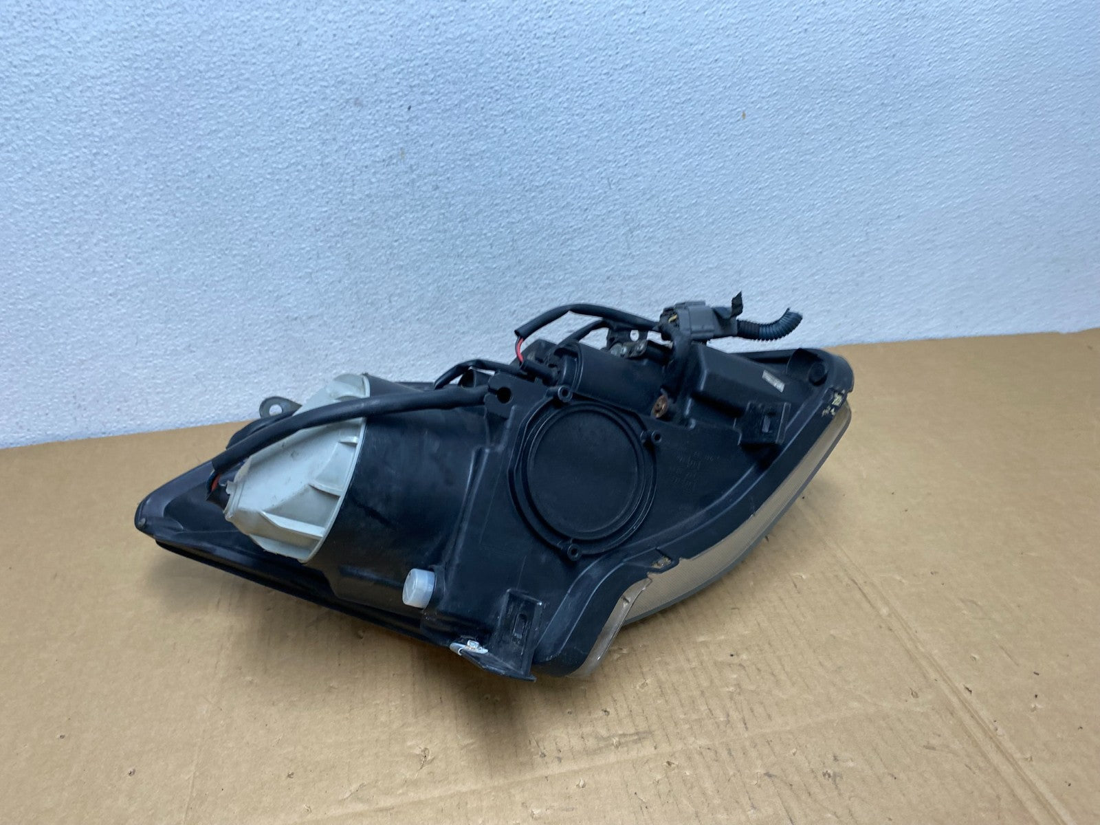 2004 to 2006 Nissan Maxima Left Driver Side Headlight Halogen AC7558 DW7