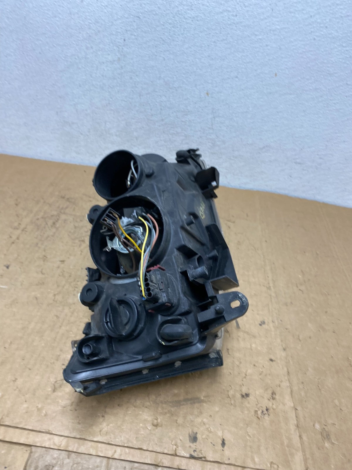 2003 2004 2005 2006 2007 Saab 9-3 Left Driver LH Headlight Halogen TYC AD0657 DW11