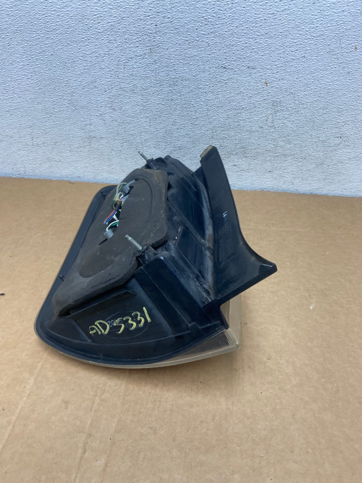 2004 - 2005 Toyota Prius Right Passenger Side Rh Tail Light AD5331 LK6