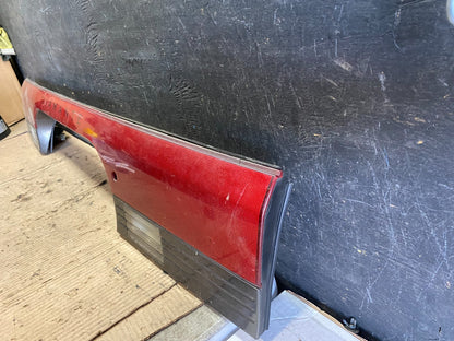 1993 to 1995 Mitsubishi Diamante Wagon Center Tail Light Lamp Liftgate q0397 DG1
