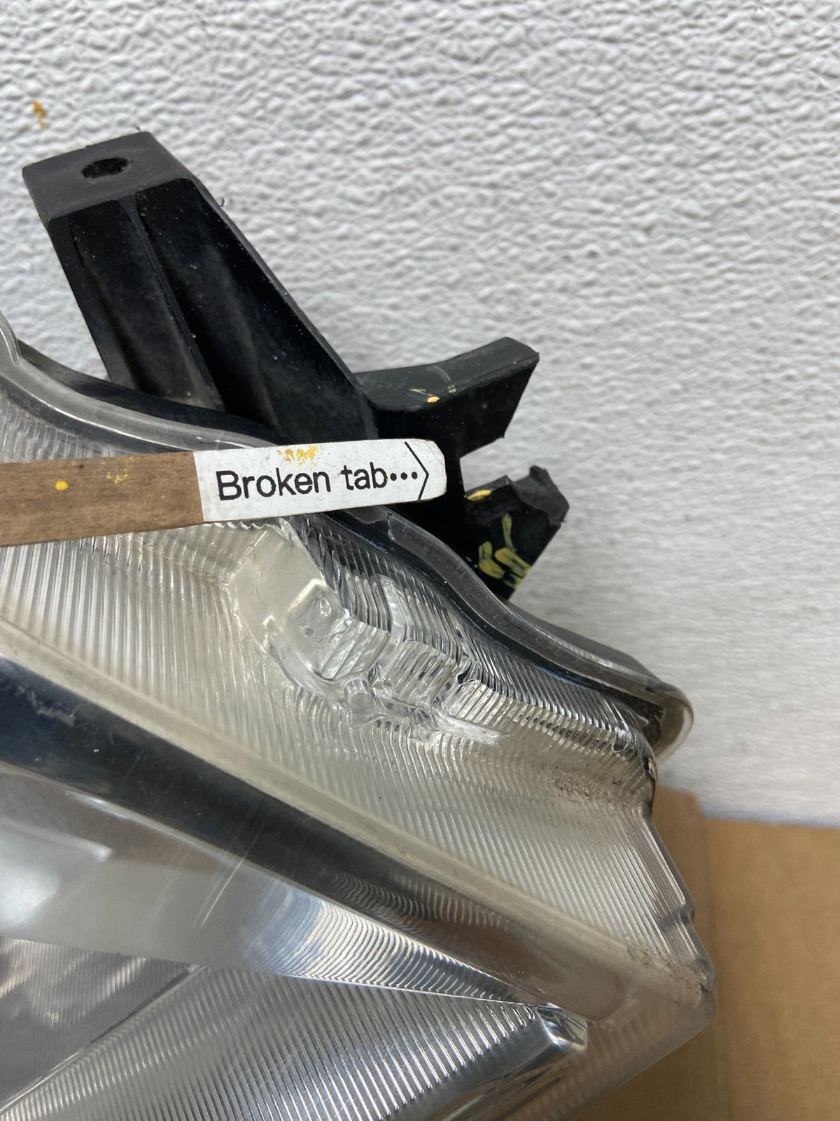 2012 to 2017 Nissan Quest Right Passenger RH Headlight Halogen AD8256 DW5