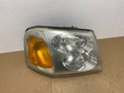 2002 to 2009 Gmc Envoy Right Passenger RH Side Headlight Halogen AB6917 DW0