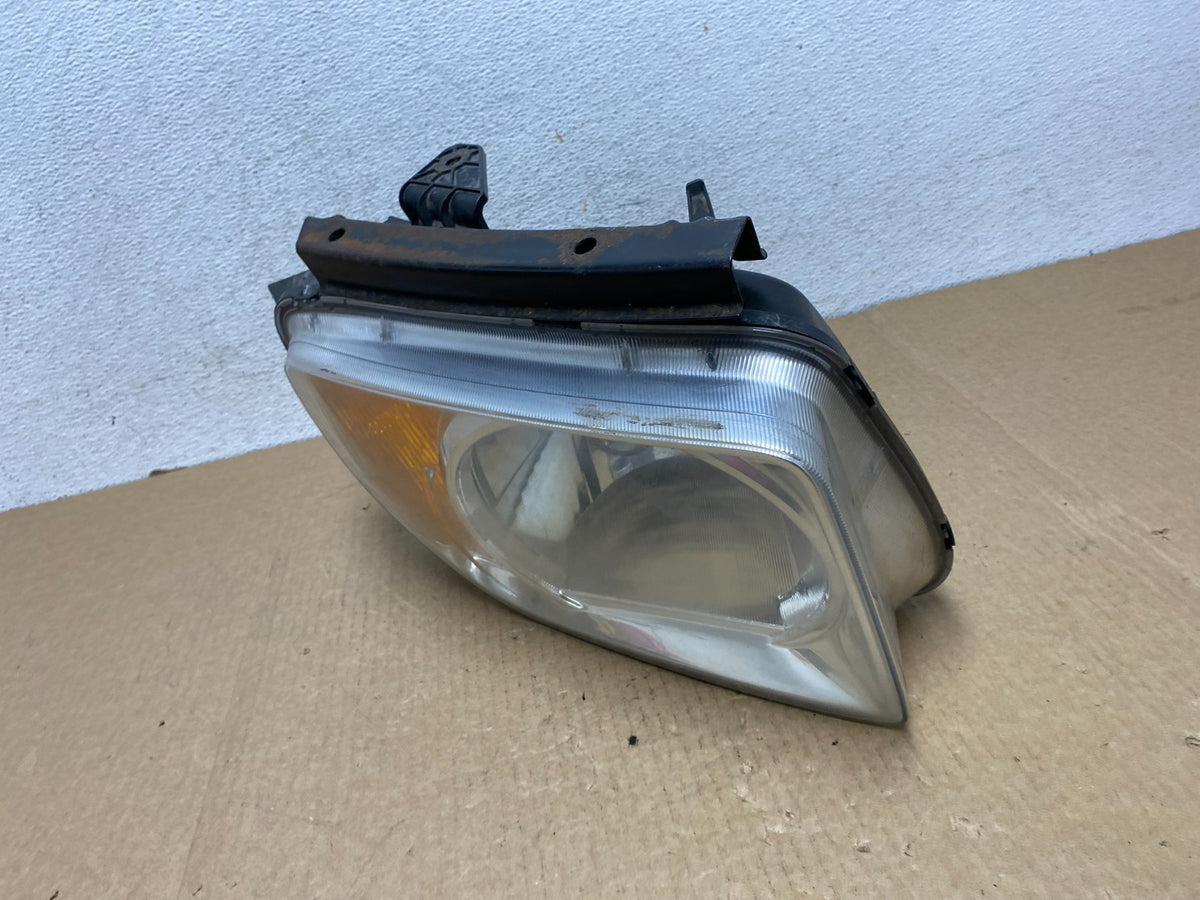 2003 to 2006 Honda Element Right Passenger Rh Side Headlight AF9592 DW1