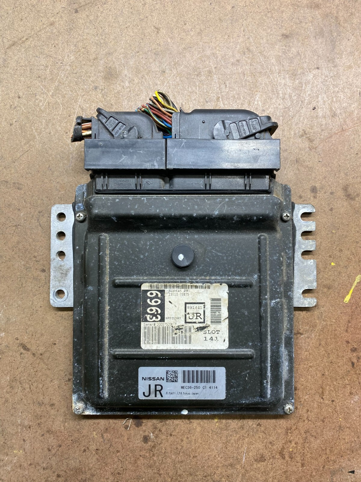2004 Nissan Armada QX56 5.6L Engine Control Unit ECU ECM Module M3198 DG0