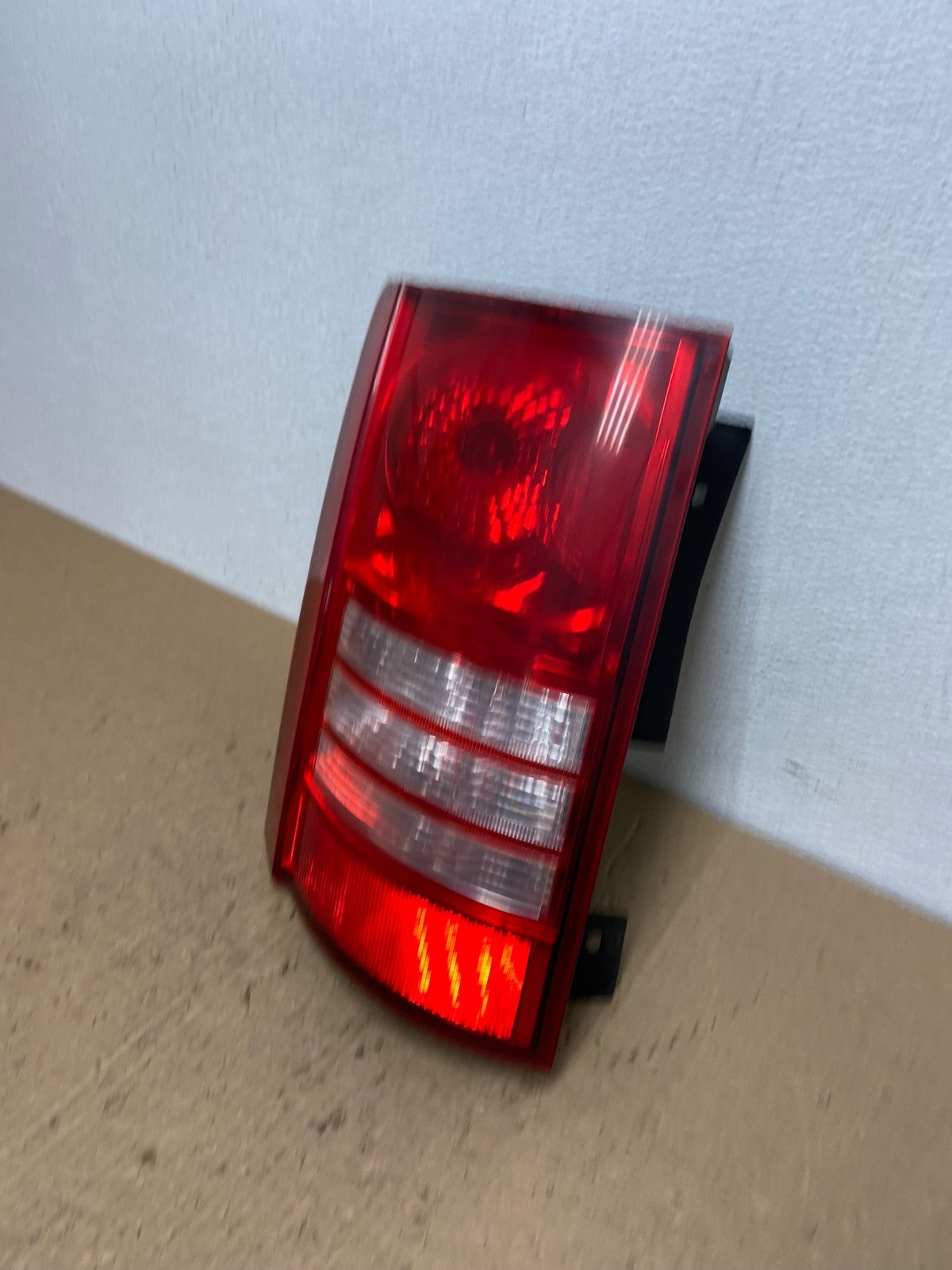 2008-2010 Chrysler Town and Country Left Driver Tail Light Oem AC1517 LK1