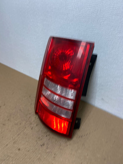 2008-2010 Chrysler Town and Country Left Driver Tail Light Oem AC1517 LK1