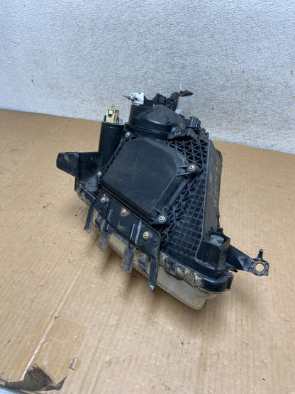 2004 - 2005 Toyota Prius Left Driver Lh Xenon HID Headlight AI8875 DW6
