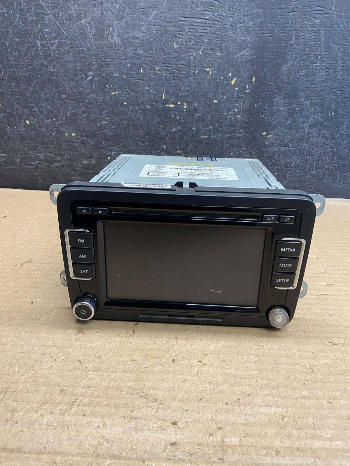 2009 to 2012 Volkswagen CC Radio CD Player Screen AM/FM ah3728 DG0