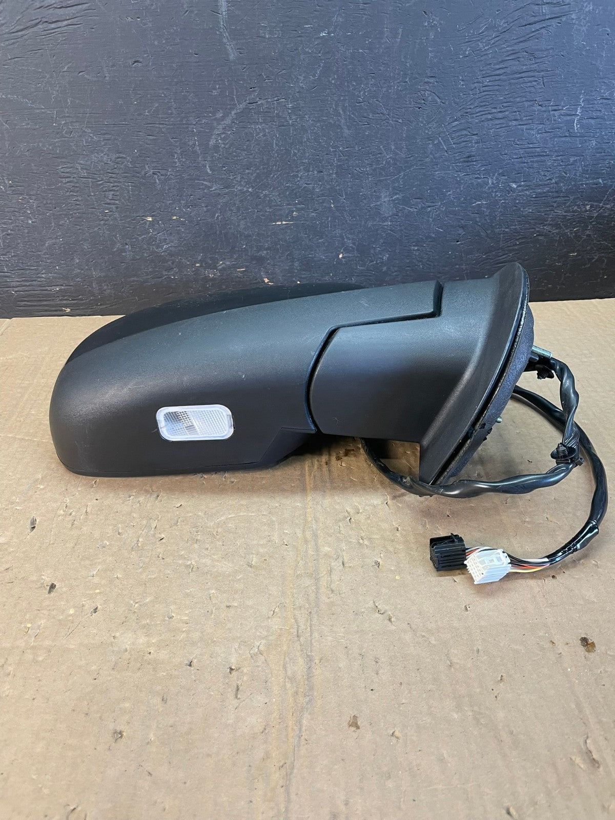 2007-2013 Chevrolet Tahoe Silverado Suburban Right Passenger Mirror AC9879 LK3