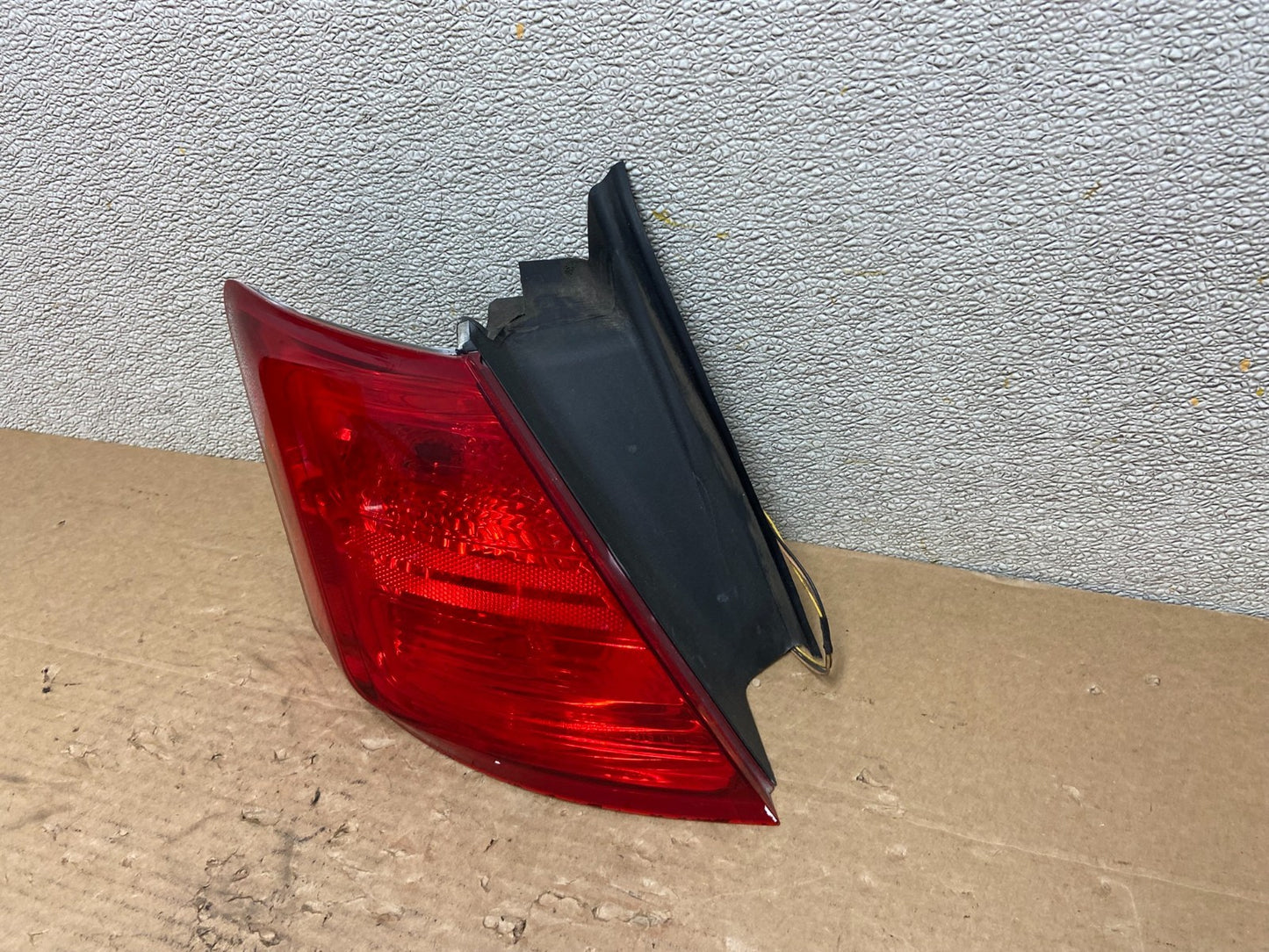 2014 to 2018 Ford Taurus Interceptor Left Driver LH Tail Light OEM AB4694 LK1