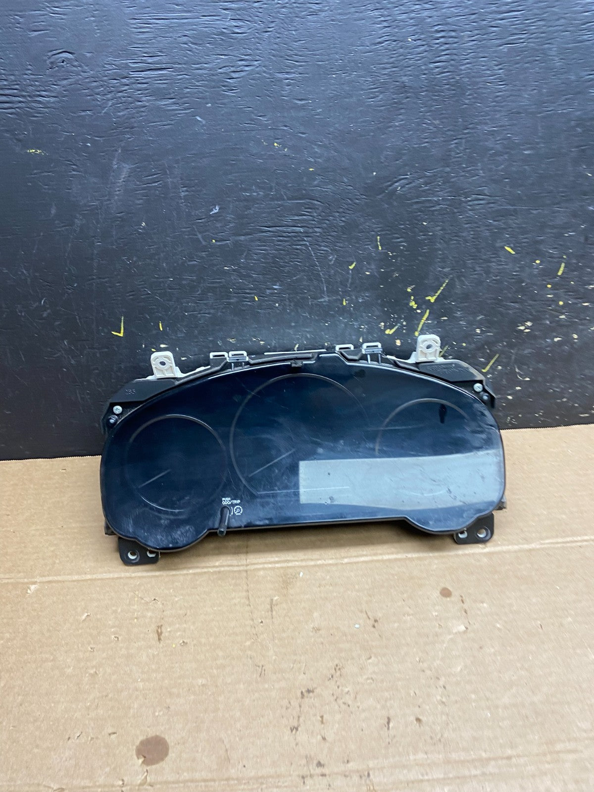 2006 Toyota Sienna Speedometer Cluster Gauge OEM W6548 DG0
