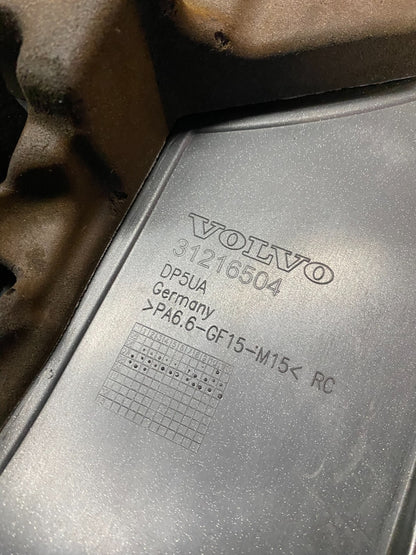 2006 to 2008 Volvo XC90 OEM 3.2L Upper Top Engine Motor Dust Cover Oem Y6678 DG6