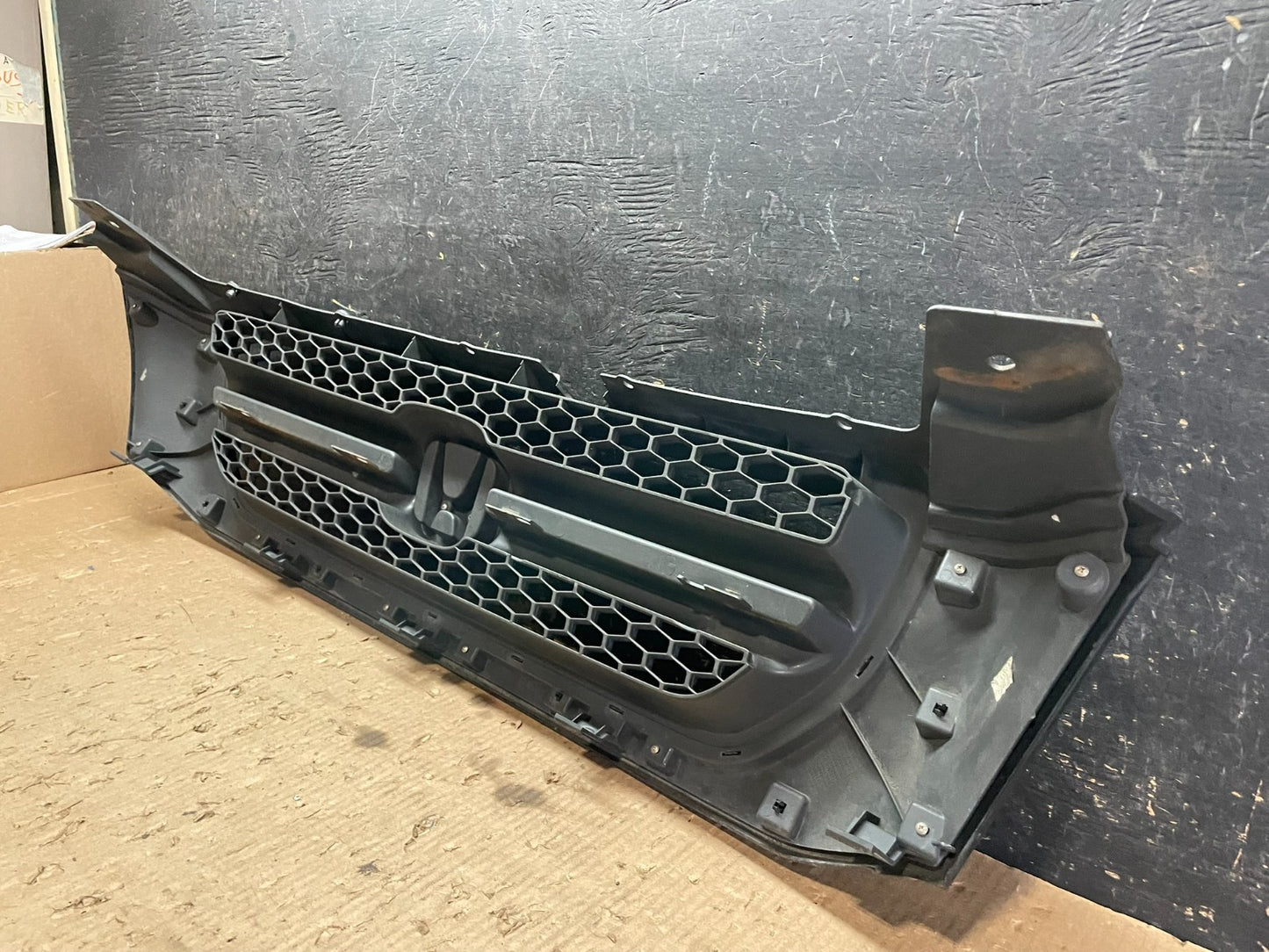 2003 2004 2005 Honda Pilot Front Upper Grill Grille Oem z5595 DG6