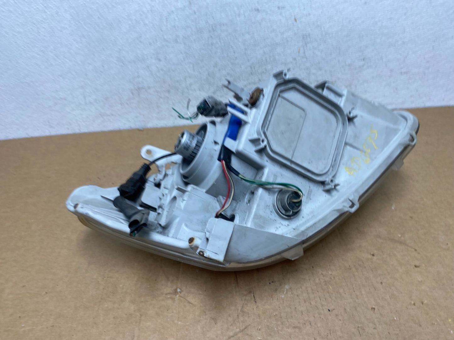 2007 2008 2009 Toyota Yaris Left Driver LH Halogen Headlight AD6075 DW10