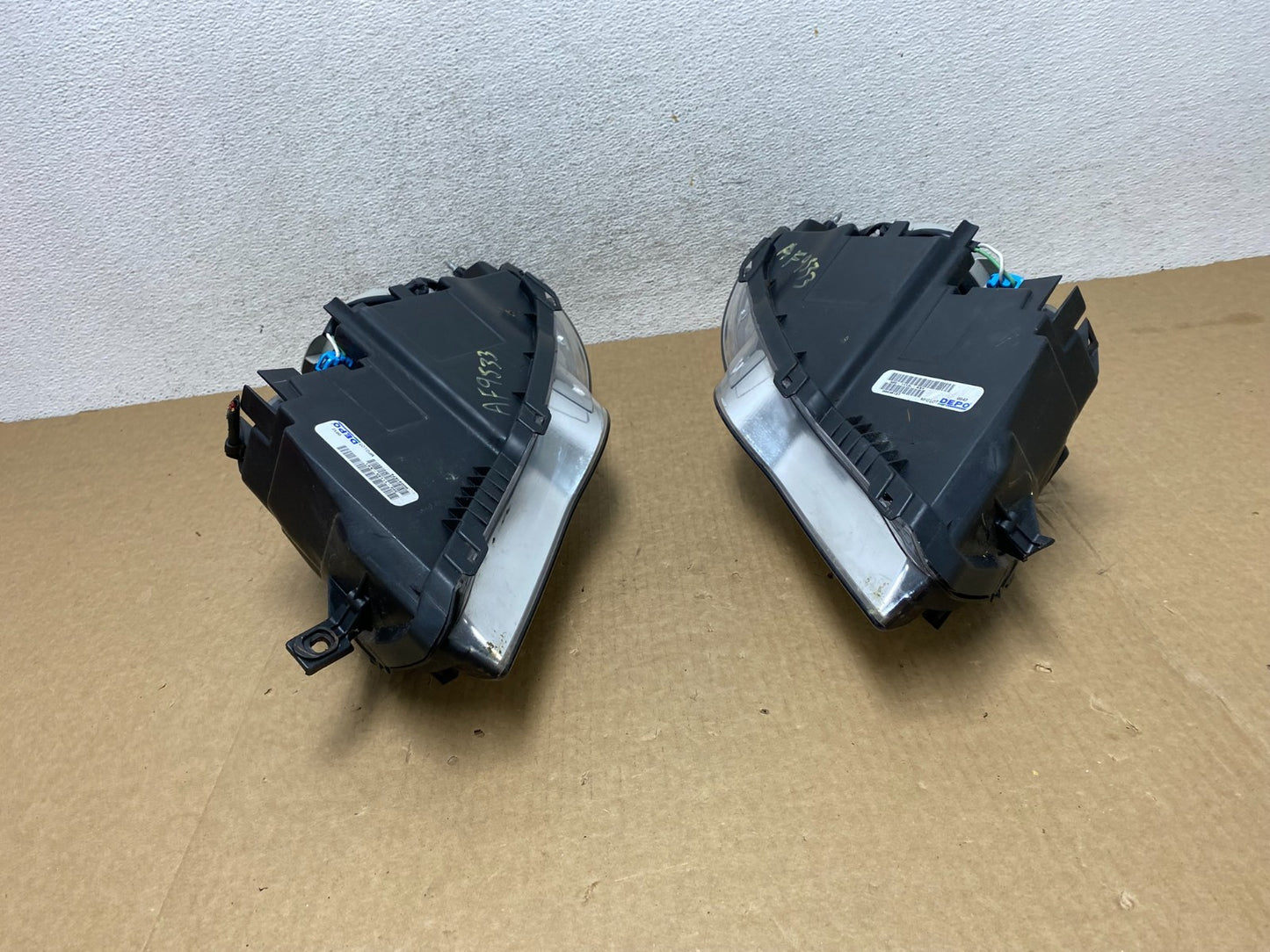 2006 to 2007 Subaru Legacy Left+Right Side Headlights DEPO AF9533 DW13