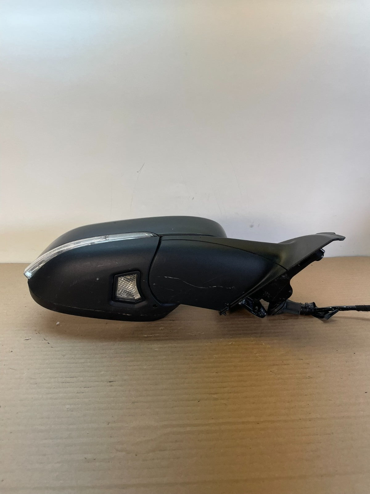 2011- 2018 Volvo S60 Right Passenger RH Front Door View Mirror AH8672 DG3
