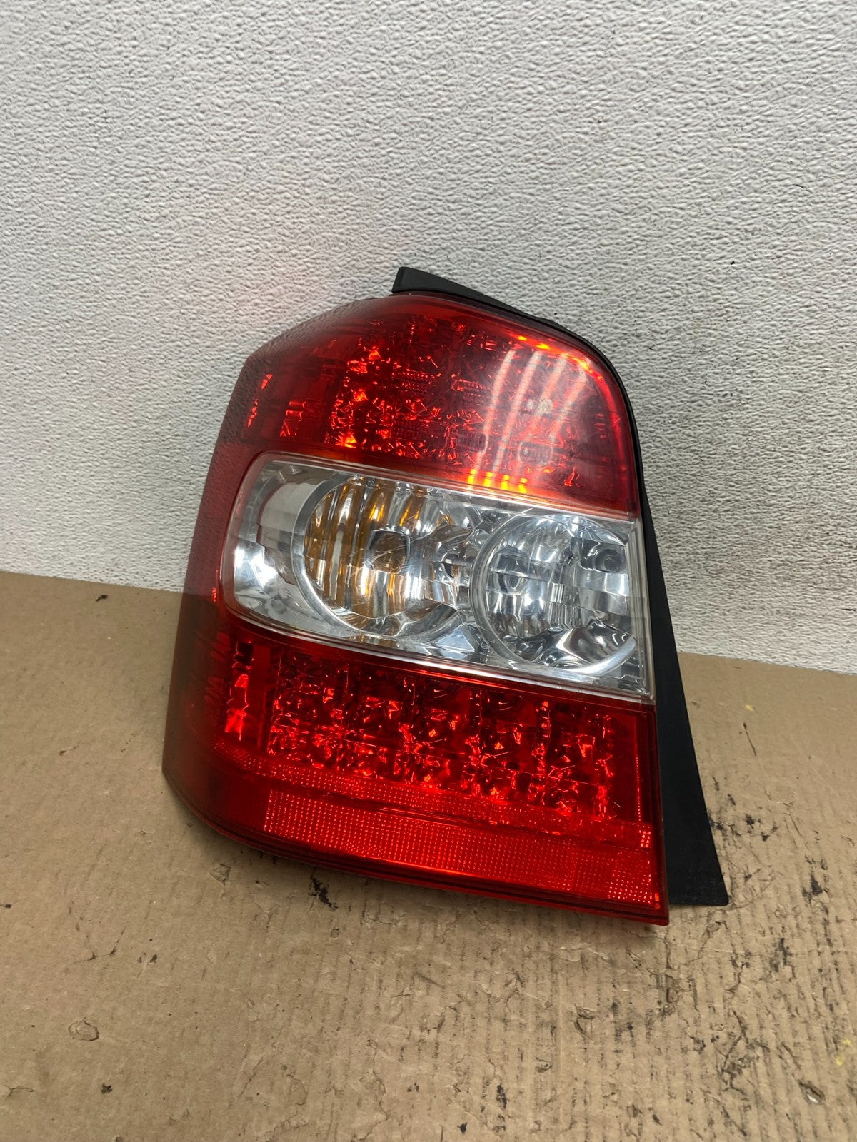 2006-2007 Toyota Highlander Hybrid Left Driver LH Side Tail Light AF7020 DW0