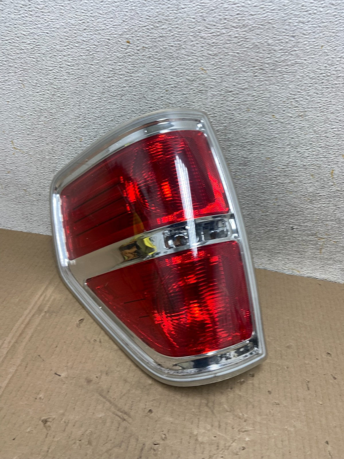 2009 to 2014 Ford F150 F-150 Left Driver LH Side Tail Light AI9568 LK0