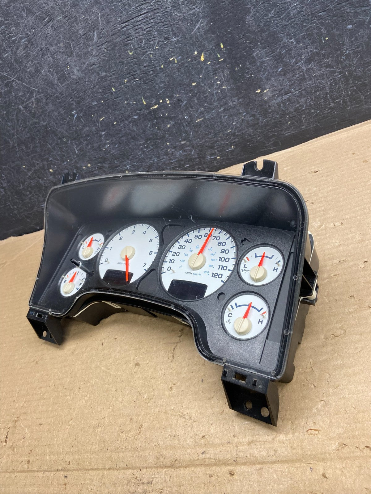 2004 2005 Dodge Ram 1500 Instrument Speedometer Gauge Cluster AH5272 DG2