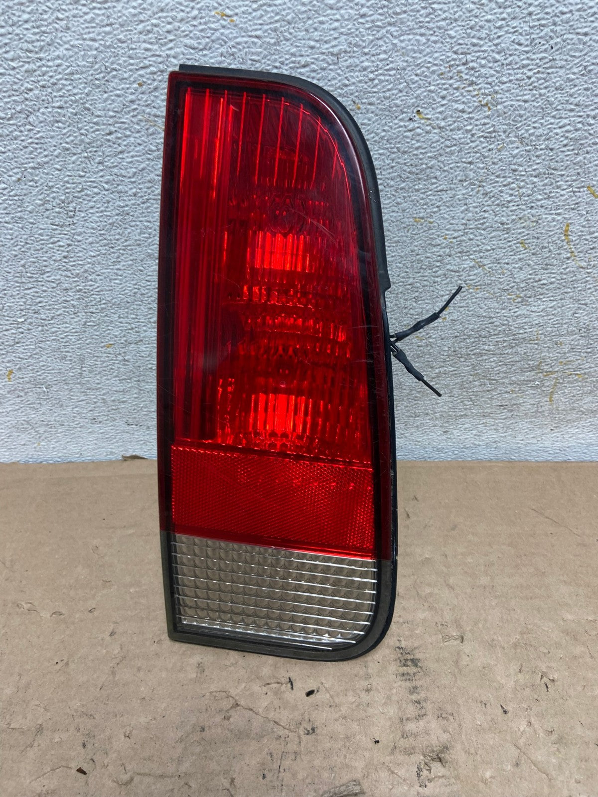 2003 2004 2005 Lincoln Aviator Left Driver Lh Inner Tail Light Side AI1012 LK0