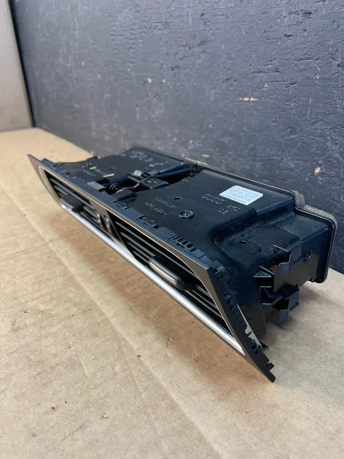 2009 to 2012 Audi A4 Center Dashboard Air Vent AC5233 DG2