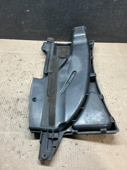 2006 to 2007 Infiniti m35 air intake manifold box inlet housing OEM I77724