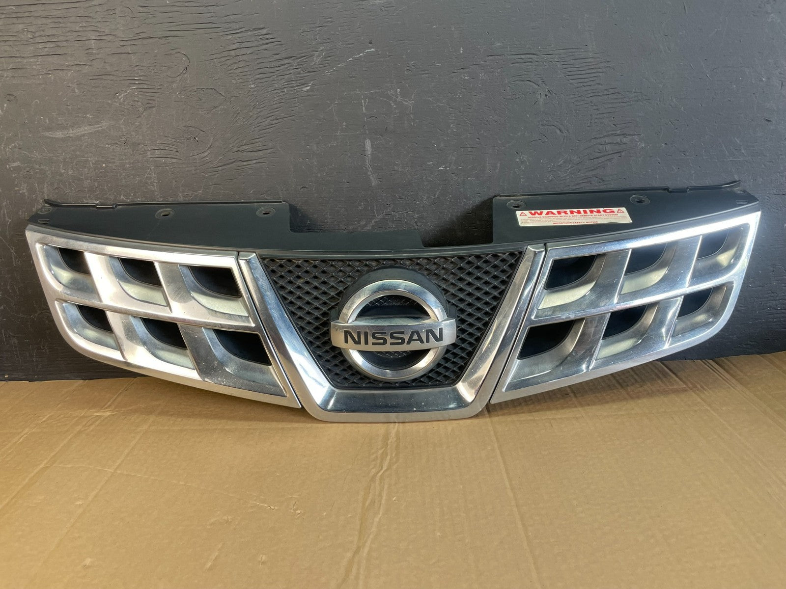 2011 to 2015 Nissan Rogue Front Upper Chrome Grill Grille AC9696 DG0