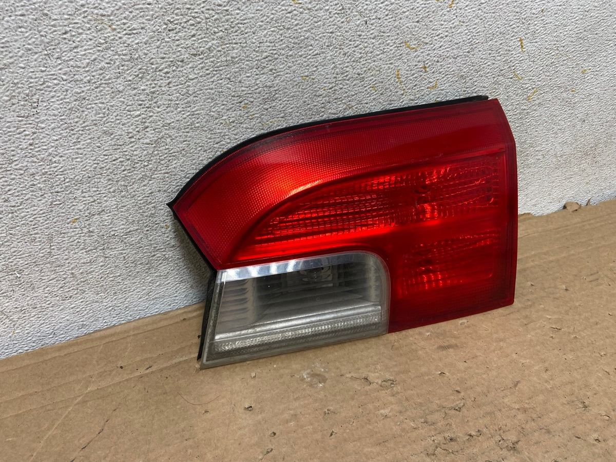 2010 - 2017 GMC Terrain Tail Light Inner Right Passenger Rh AH8991 LK1