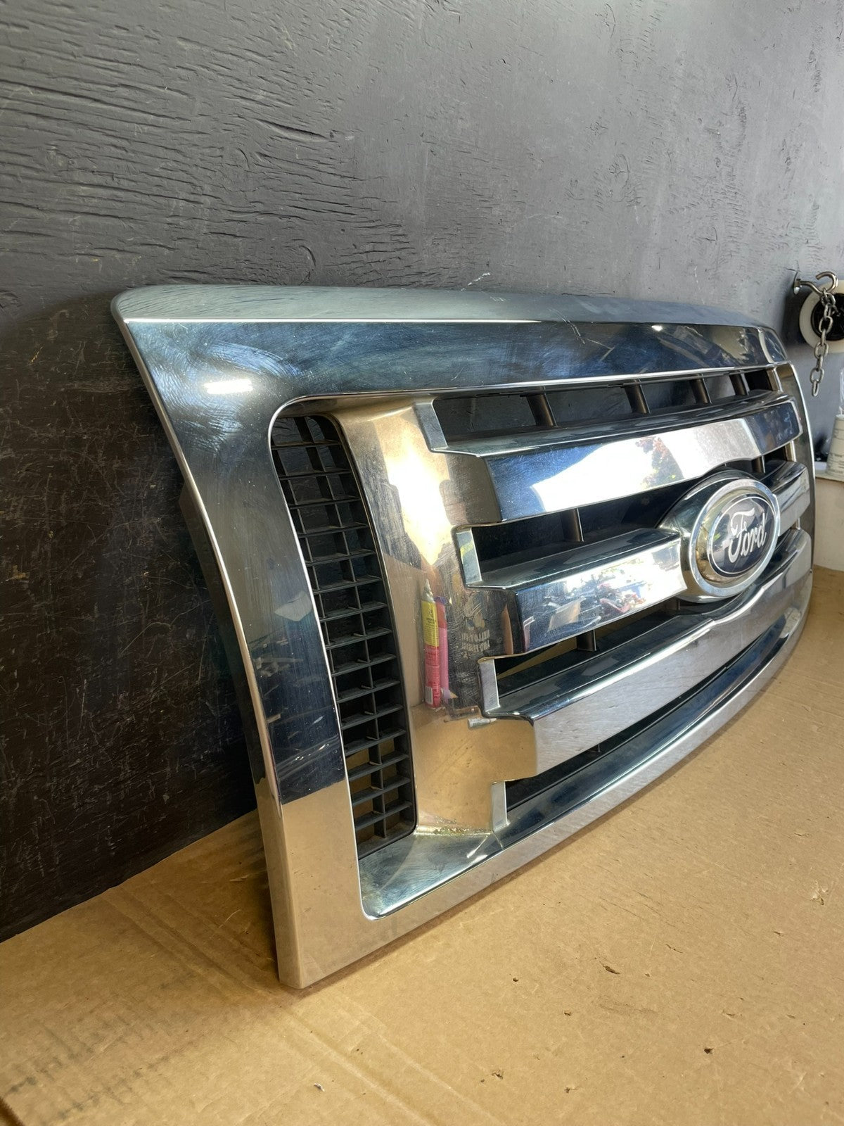 2009 to 2012 Ford F150 Front Upper Grill Grille Chrome AD0271 DG2