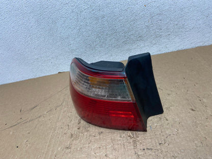 1998 to 2000 Honda Accord Sedan Tail light Left Driver LH Side AG1404 LK1