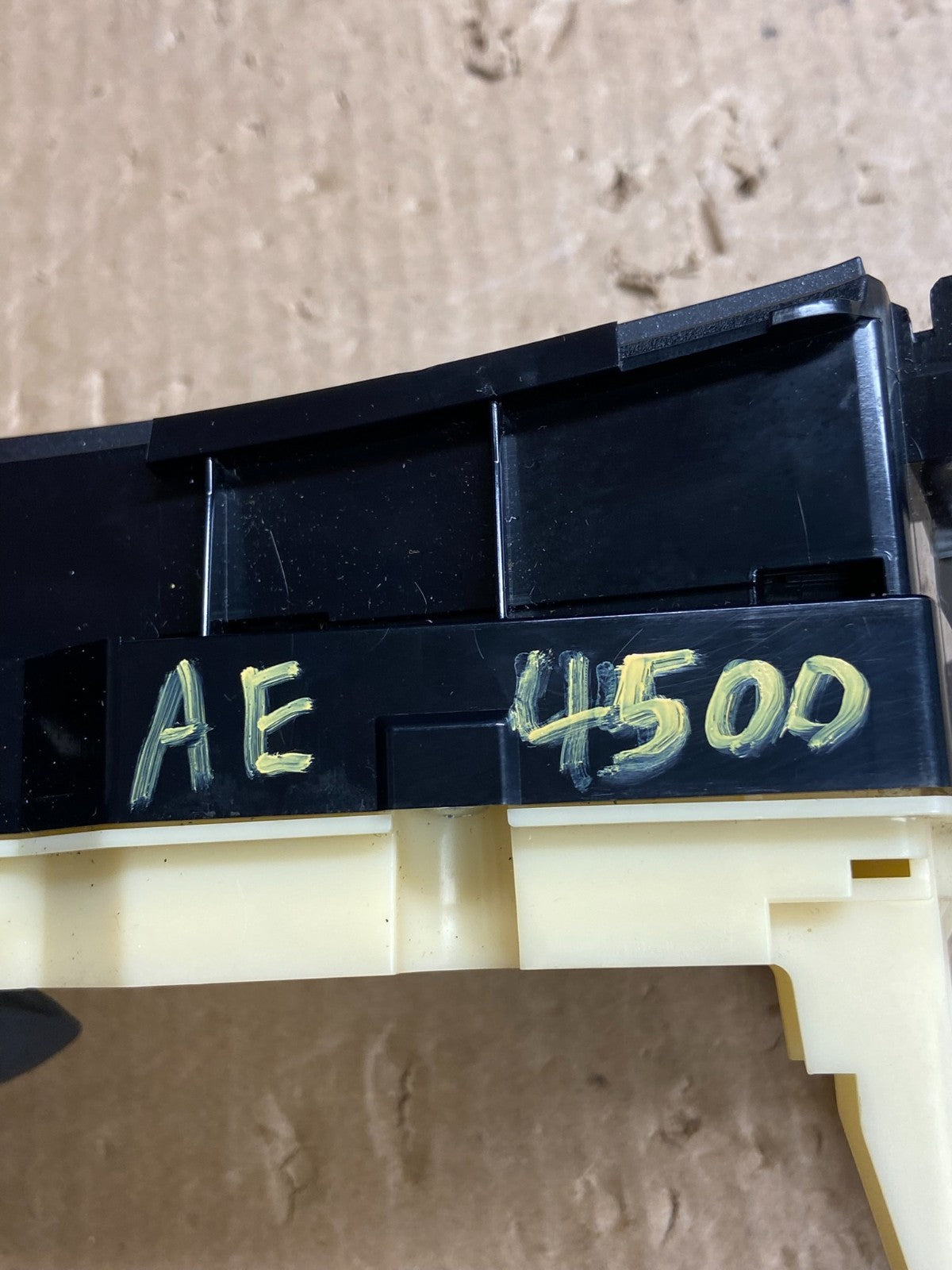 2010 to 2015 Toyota Prius A/C Heater Climate Control Unit Switch ae4500 DG5