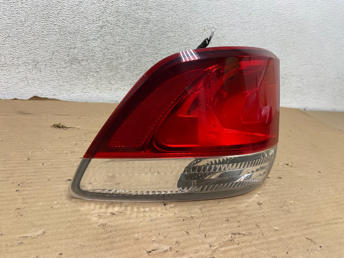 2011 to 2013 Dodge Durango Right Passenger RH Side Tail Light AG8199 DW1