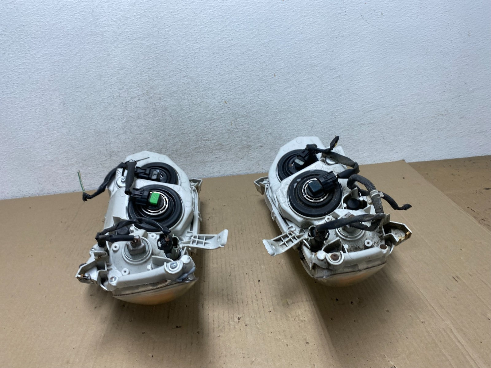 2010 - 2011 Toyota Camry Left+Right Halogen Headlights AF5862 DW7