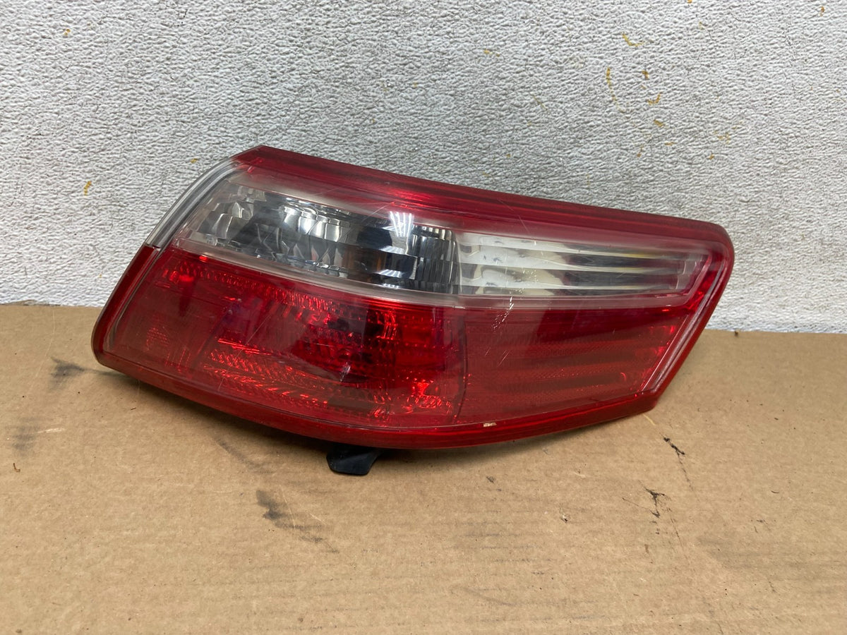 2007 2008 2009 Toyota Camry Right Passenger Side Tail Light AH4452 DW0