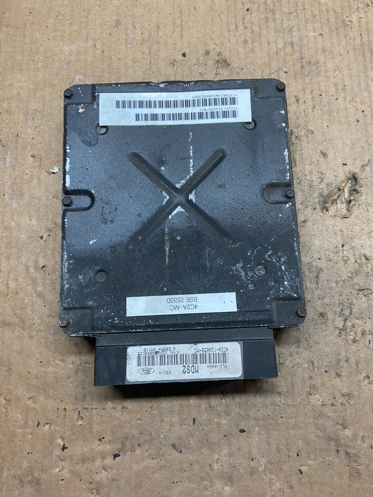 2004 Ford Van E250 4.6L Engine Control Module 4C2A-12A650-MC H6447 PS2