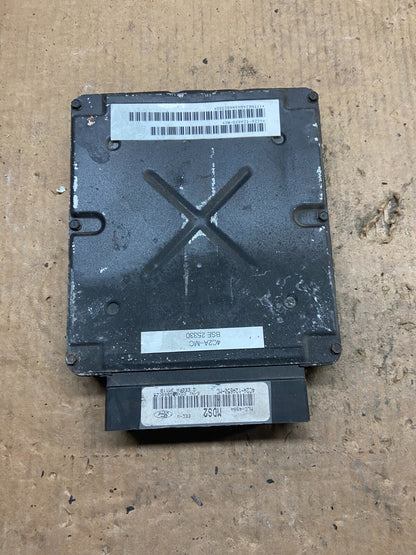 2004 Ford Van E250 4.6L Engine Control Module 4C2A-12A650-MC H6447 PS2