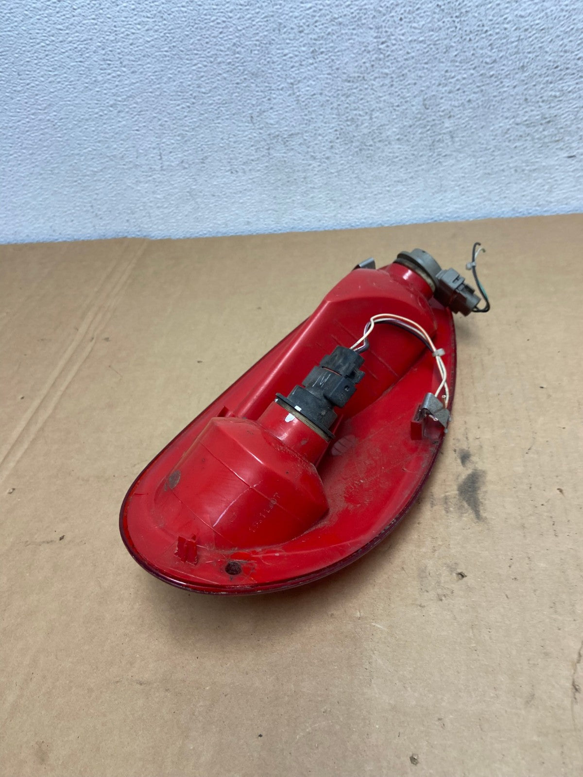 2006 to 2010 Chrysler PT Cruiser Left Driver LH Tail Light AD2637 LK5