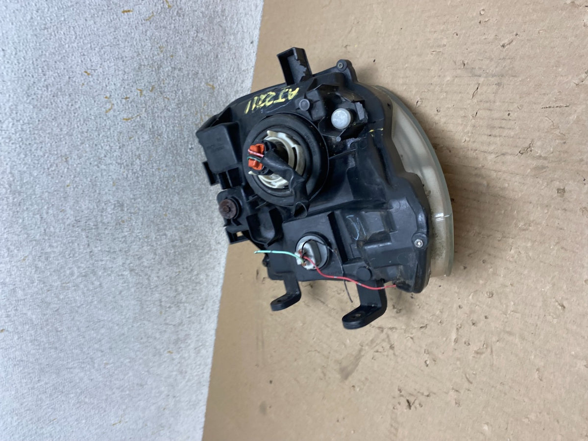 2005-2007 Nissan Pathfinder Halogen Headlight Left Driver LH AJ2211 DW6