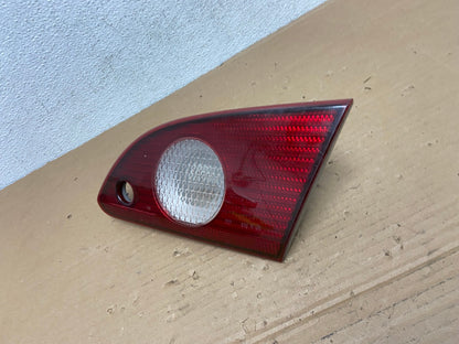 2001 2002 Toyota Corolla Right Passenger RH Side Inner Tail light AD4220 LK1