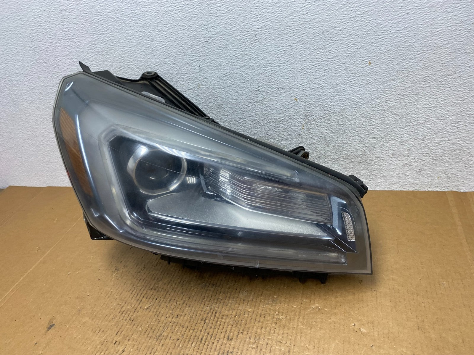 2013-2016 Gmc Acadia Right Passenger RH Side Led Halogen Headlight AE0310 DW1