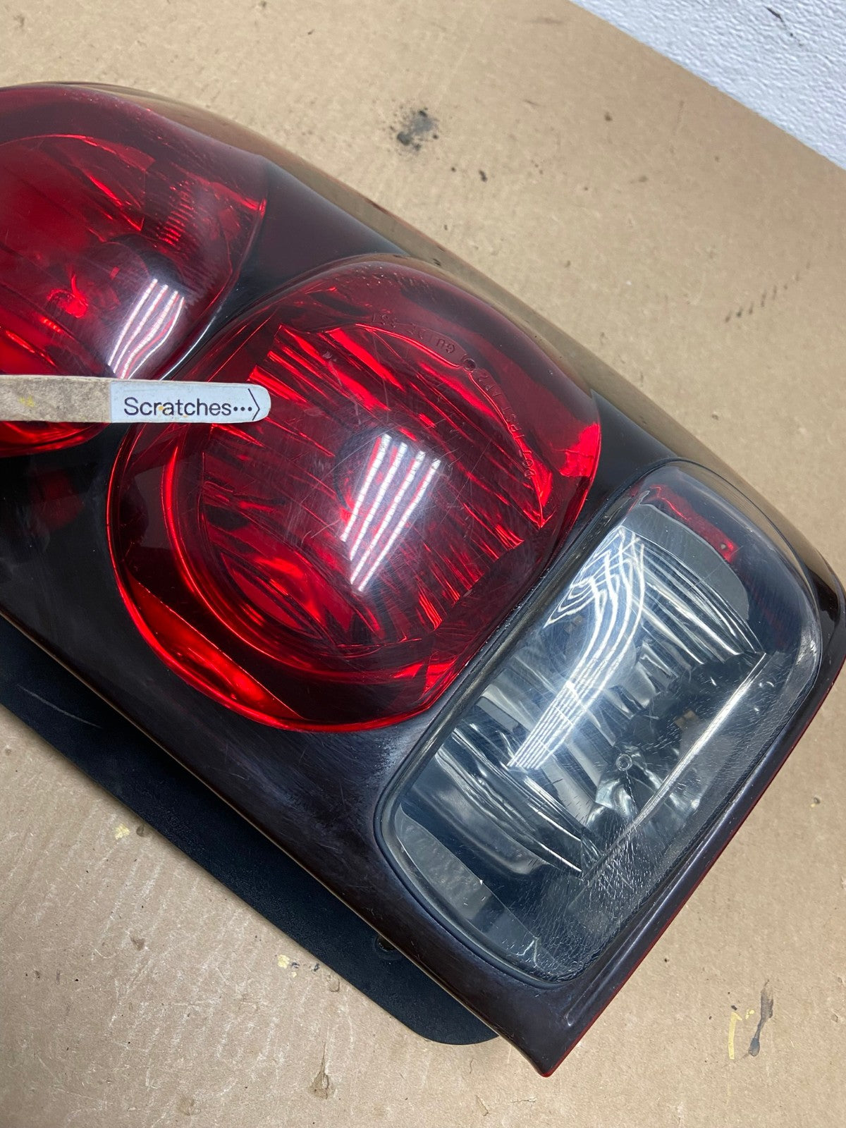 2002 to 2009 Chevrolet Trailblazer Right Passenger Rh Side Tail Light AC1227 LK3