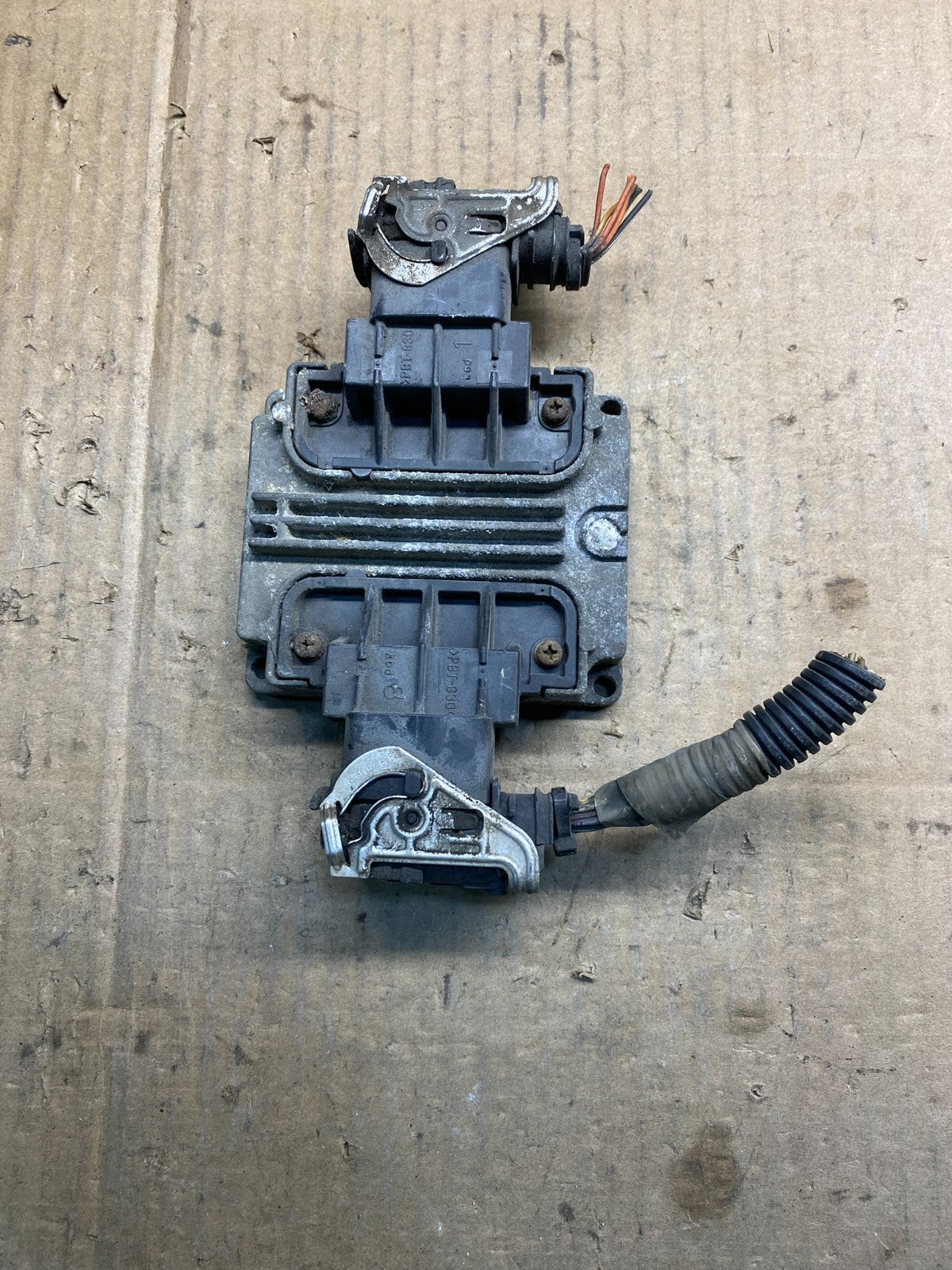 2003 - 2004 Saturn Ion TCM TCU Transmission Computer 89503-55a100 AA7863 DG0