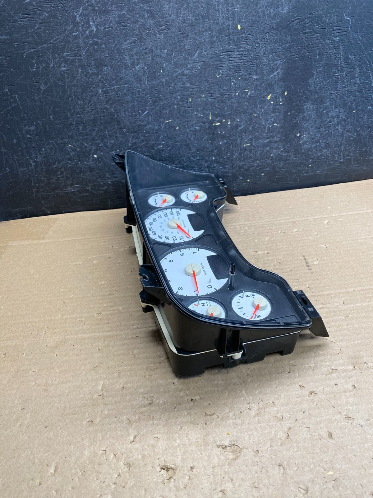 2003 to 2005 Dodge Ram 1500 Instrument Speedometer Gauge Cluster AG6372 DG1