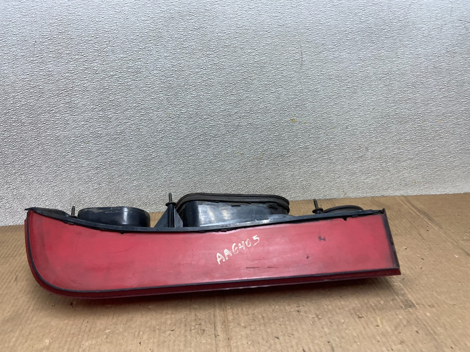 1983 1984 Ford Thunderbird Right Passenger Side Tail Light AA64056