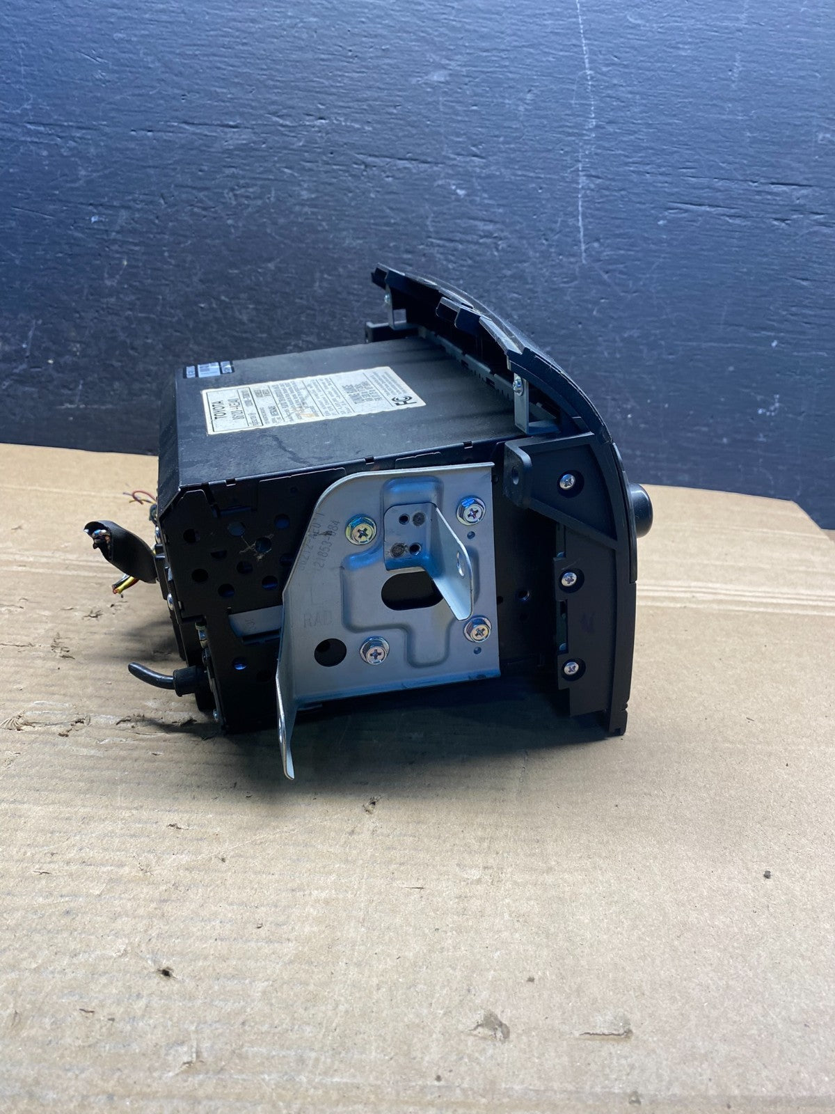 2004 to 2010 Toyota Sienna AM FM CD WMA Mp3 Radio Receiver AD6559 DG2