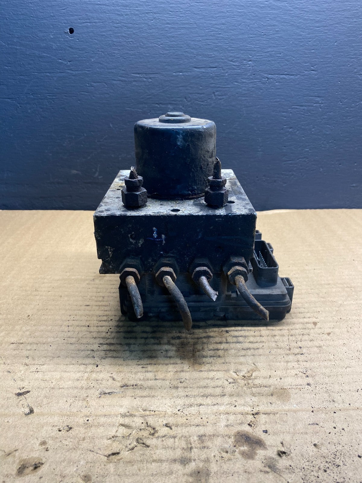 Wabco ABS Pump Hydraulic W/ Module P/N 4460470002 AB7144 DG3