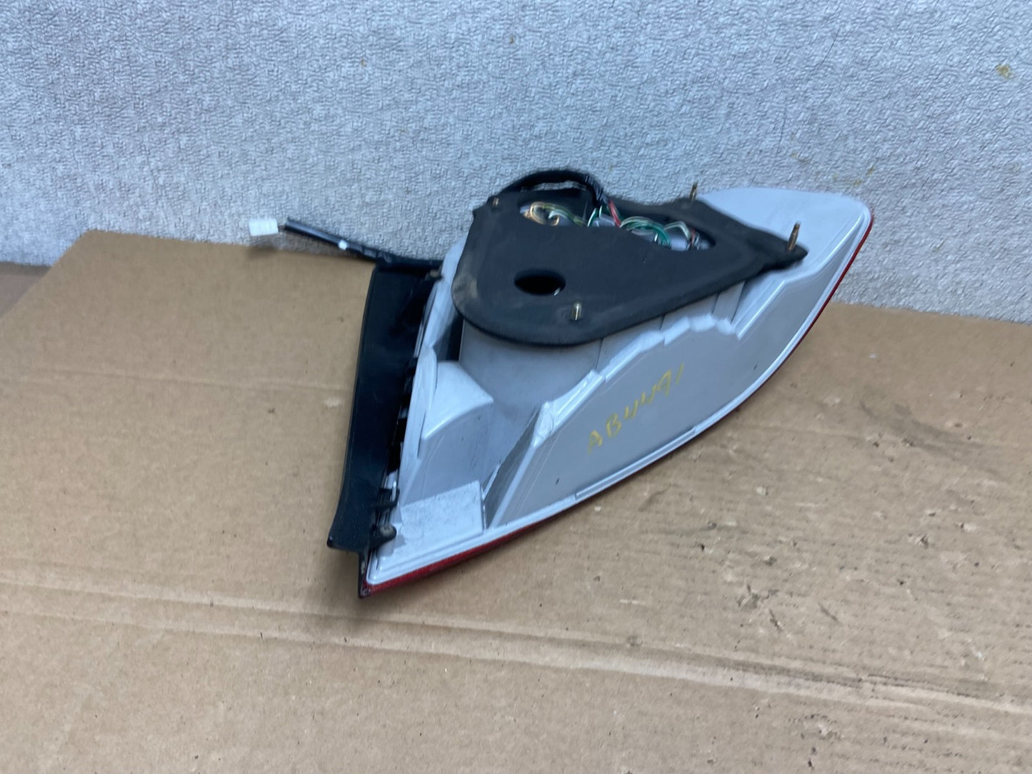 2003 to 2004 Toyota Avalon Left Driver Side Tail Light AB4491 LK5
